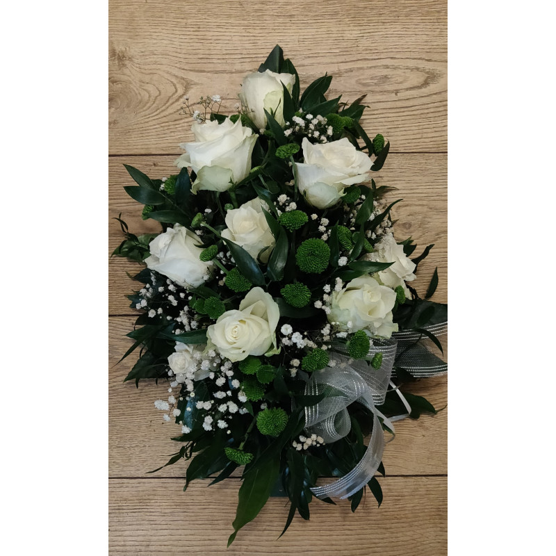 Hautalaite ruusu ja krysanteemi